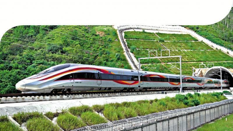 中国高铁技术飞跃 从“追赶者”到领跑世界