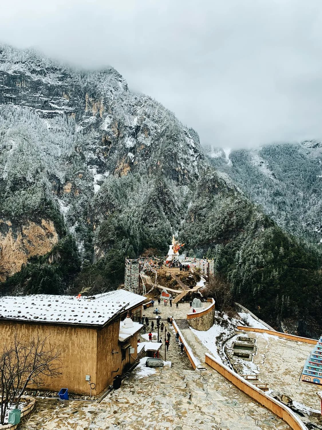 北京潭柘寺：古刹赏雪正当时，周边冰雪活动全攻略