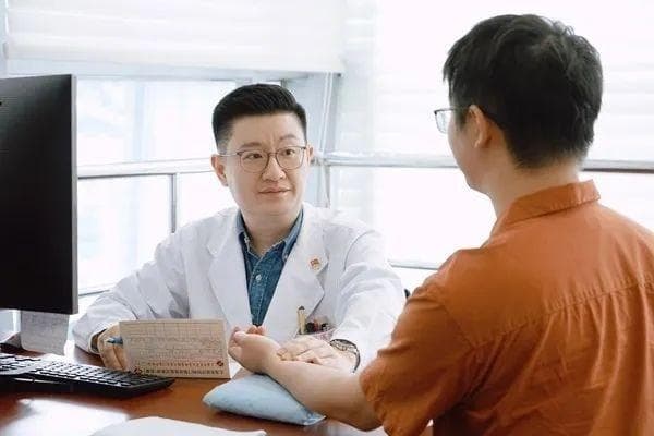 感冒药吃出肝损伤？中药和西药，谁更伤肝？答案是这样