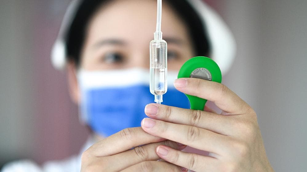工人日报：提升职业认可度，弥补护士的缺口