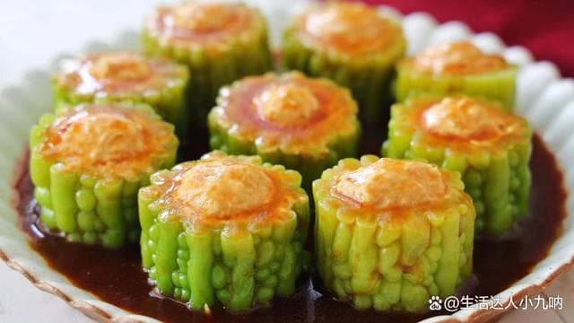 苦瓜可以做成什么美食？解锁苦中带甜的美味秘密，让您意想不到！