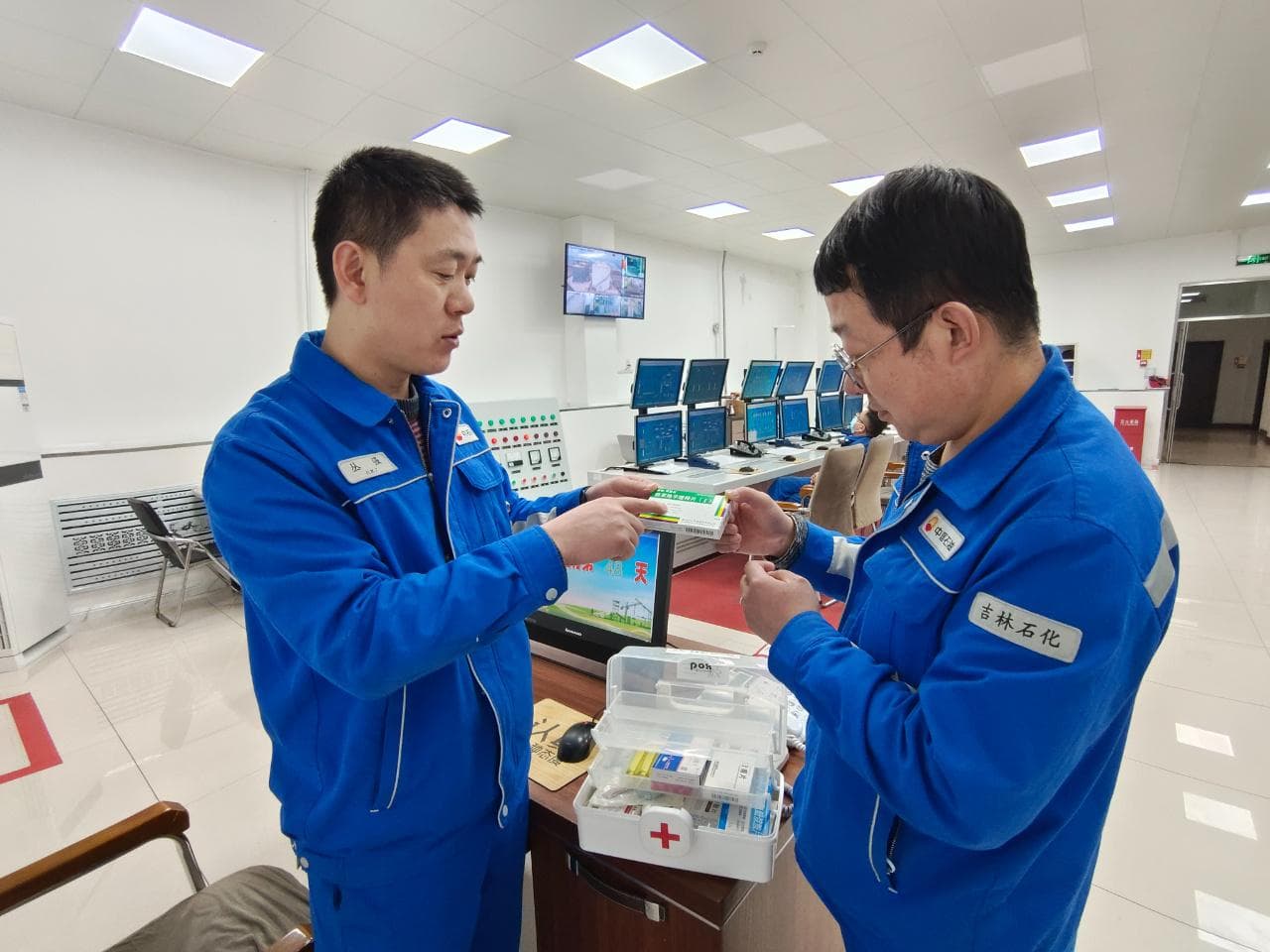 “察问管记”为员工筑起健康防线