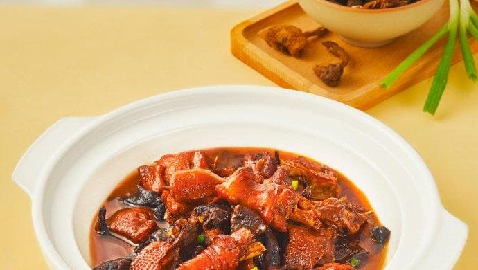 小鸡炖蘑菇