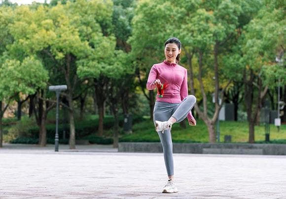 踢毽子有什么好处？快来看看这5点，有你意想不到的好处