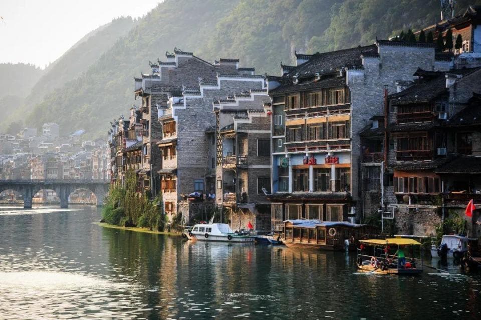 2025年贵州推文旅新政：六大群体享全年景区免票优惠