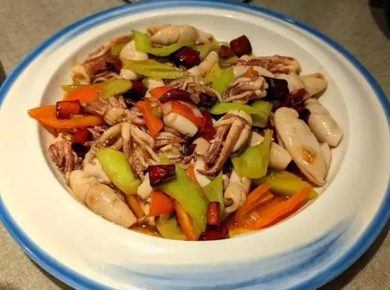 小乌贼的4种简单最佳吃法，做法详细，简单美味，家人都爱吃