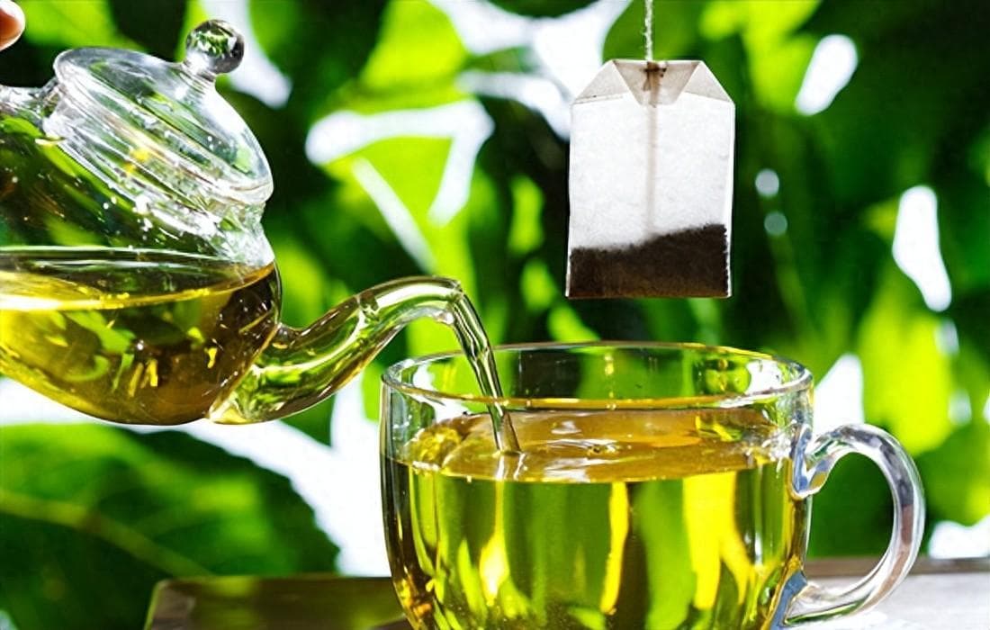 常喝绿茶利健康？研究表明：这“4类人”应少喝