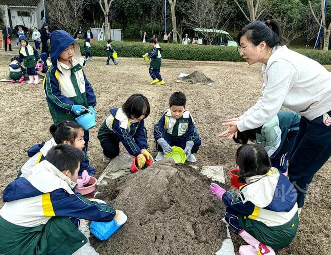 马鹿山大草坪养护，原来还有这么多秘密！
