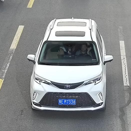 开车接打电话!曝光！