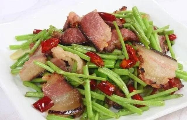 跟着邓紫棋，品味南昌三大美食