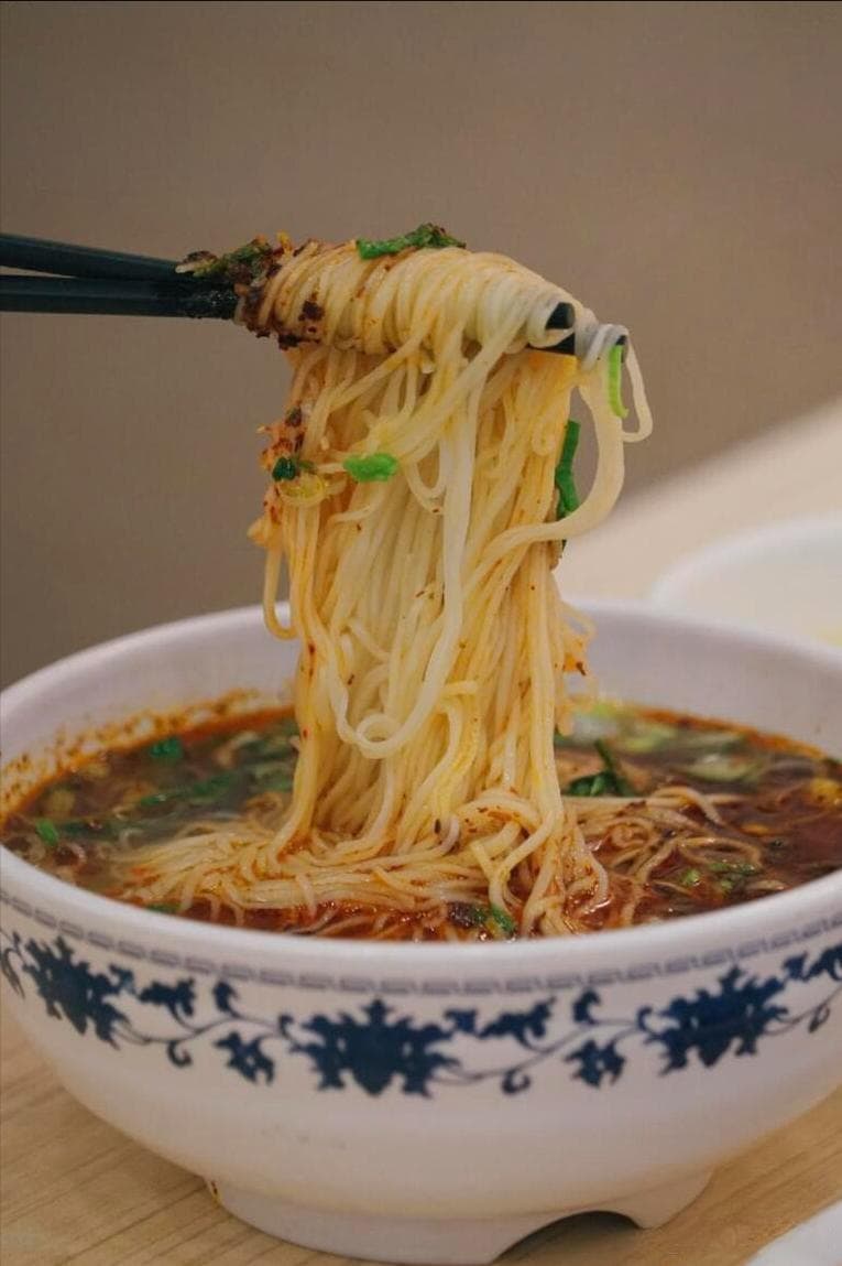 兰州十大特色美食：从牛肉面到三炮台，尽显西北饮食文化魅力