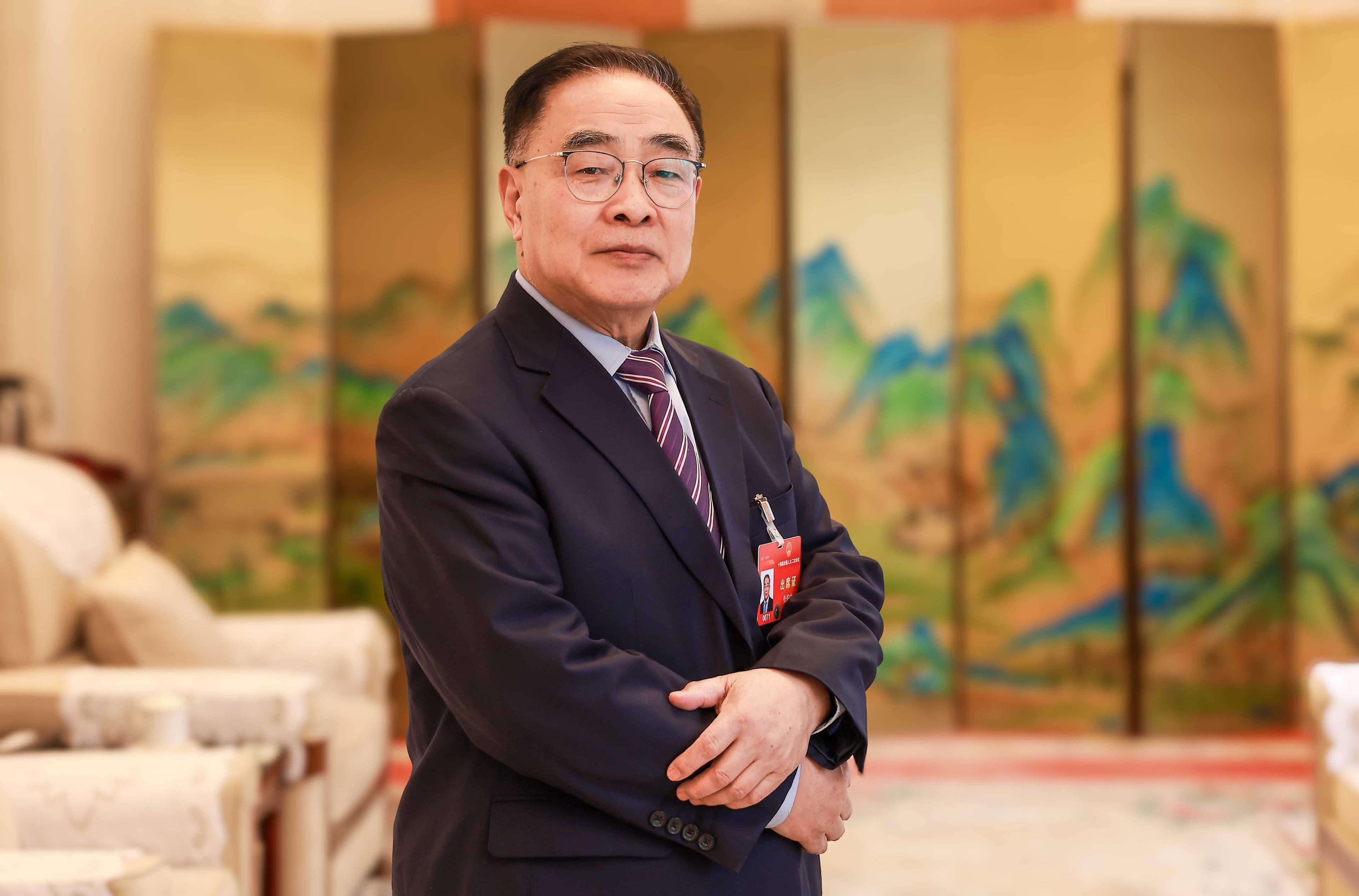 张伯礼代表：让基层医生“招得来、留得住”