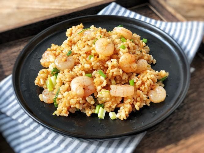 鲜美虾仁炒饭：简单又营养