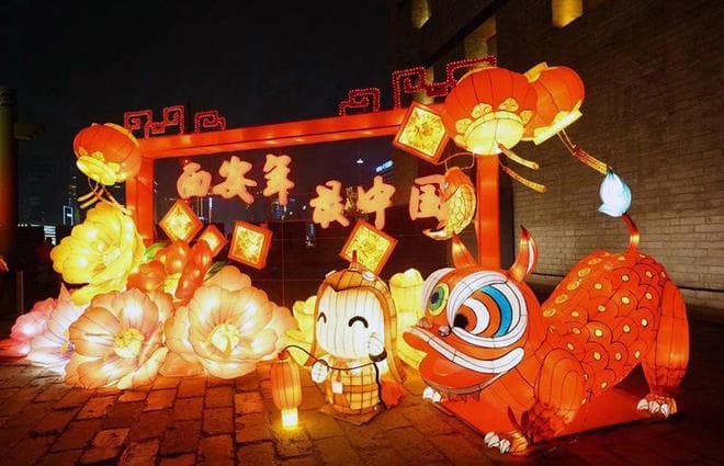 蛇年来西安开启一场难忘的新春之旅：赏尽古城繁华，尝遍人间至味