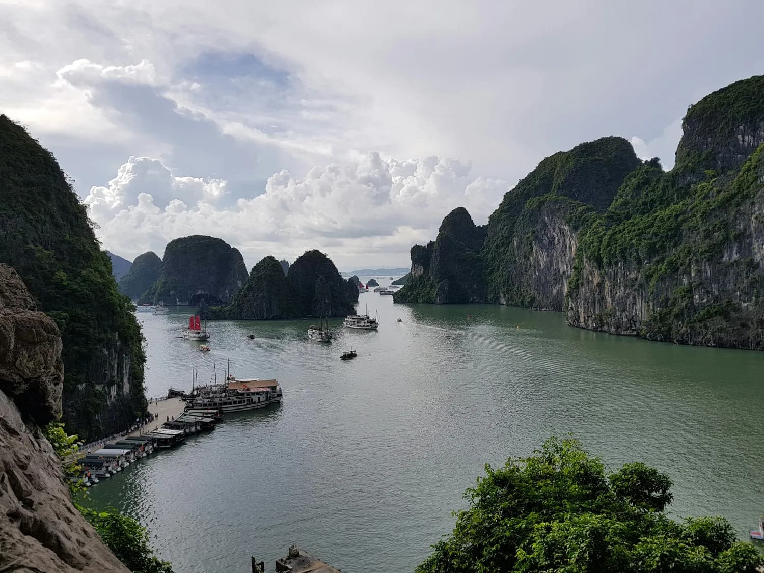 元旦游龙门水都：温泉、玻璃桥、水上乐园一站式体验