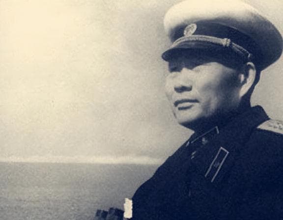 平级司令员和政委，究竟谁的实际权力更大？有一个关键的决定因素