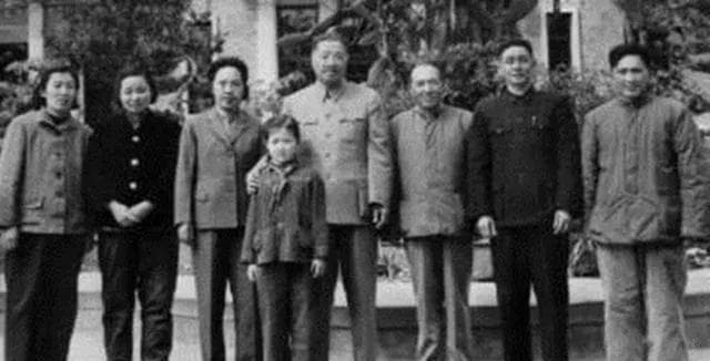 中国最小的红军与贺龙家族的传奇