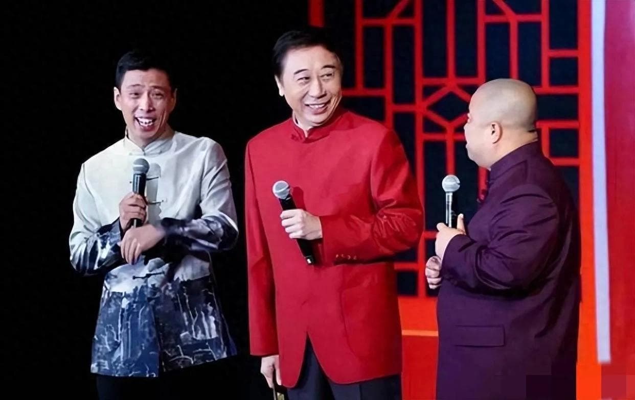 冯巩新春再登台：一句“想死你们了”唤起观众美好回忆