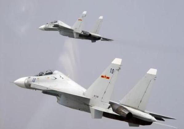 苏-30MK2从中国海军退役，换个“马甲”进空军，到底咋回事？