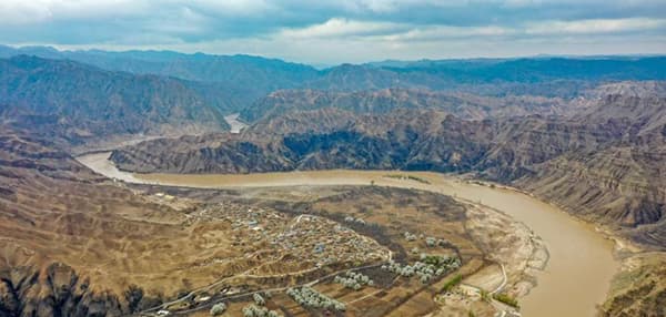 黄河黑山峡水利枢纽工程总投资915亿元，设计总工期8年