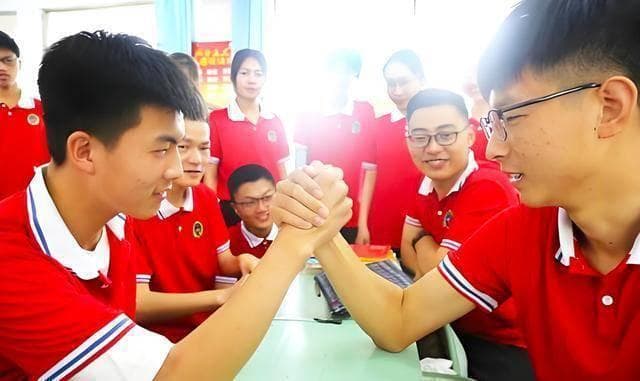精通扳手腕比赛的10大技巧，让你胜券在握