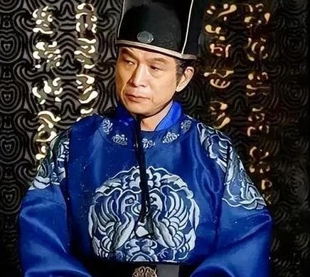 历史中的阴影：宦官当权的朝代探析