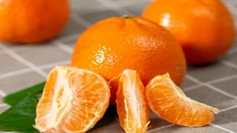 牛奶可以和橘子一起吃吗