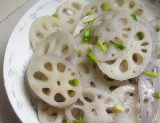 清炒藕片，做法大揭秘！（口感脆嫩、美味可口，绝对是你的佳选！）