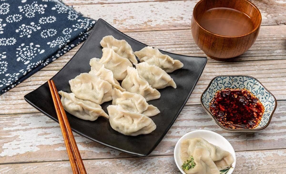 拌饺子馅时，放生油还是熟油？很多人都做错了，难怪饺子吃着不香
