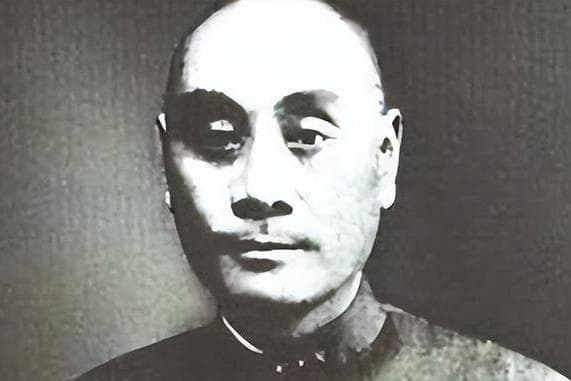 恶霸刘文彩搜刮民脂，娶5房姨太生7个子女，后代生活如何？