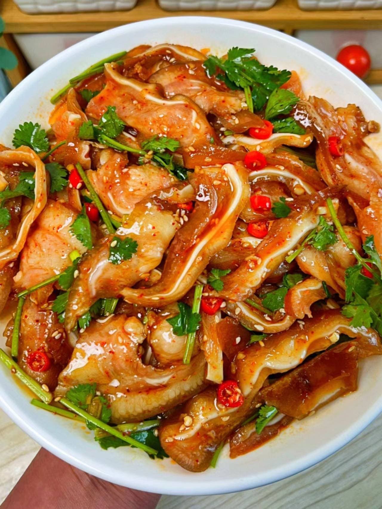 凉拌猪耳朵 —— 经典下酒菜，唤醒你的每一个味蕾