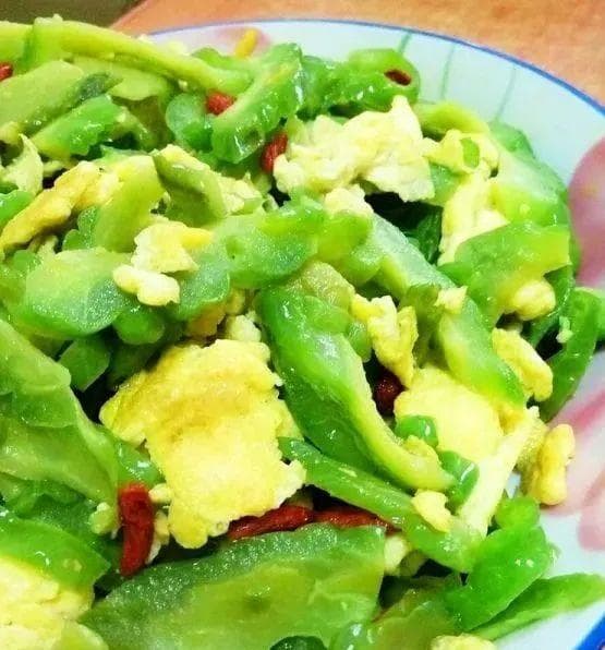 降血糖的四款菜，每天吃：血糖更平稳