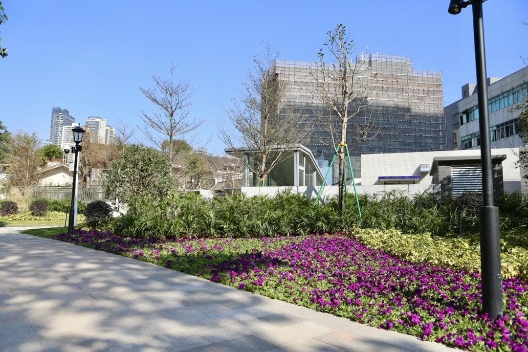 地铁十一号线26座口袋公园“扮靓”广州