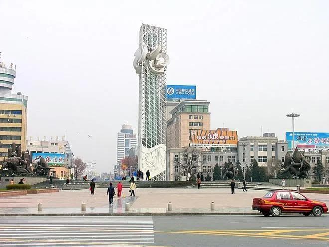 鞍山一日游：钢铁之城的文化与自然之旅