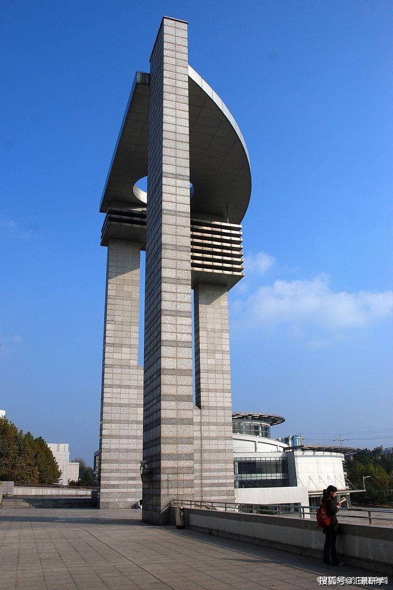 多学科交融之旅：南京理工大学研学体验