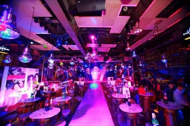 北京夜生活指南：九大热门夜店酒吧，燃爆你的夜晚！