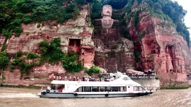 乐山大佛旅游攻略，三江之畔的千年守望者，与古佛共赏三江美景！
