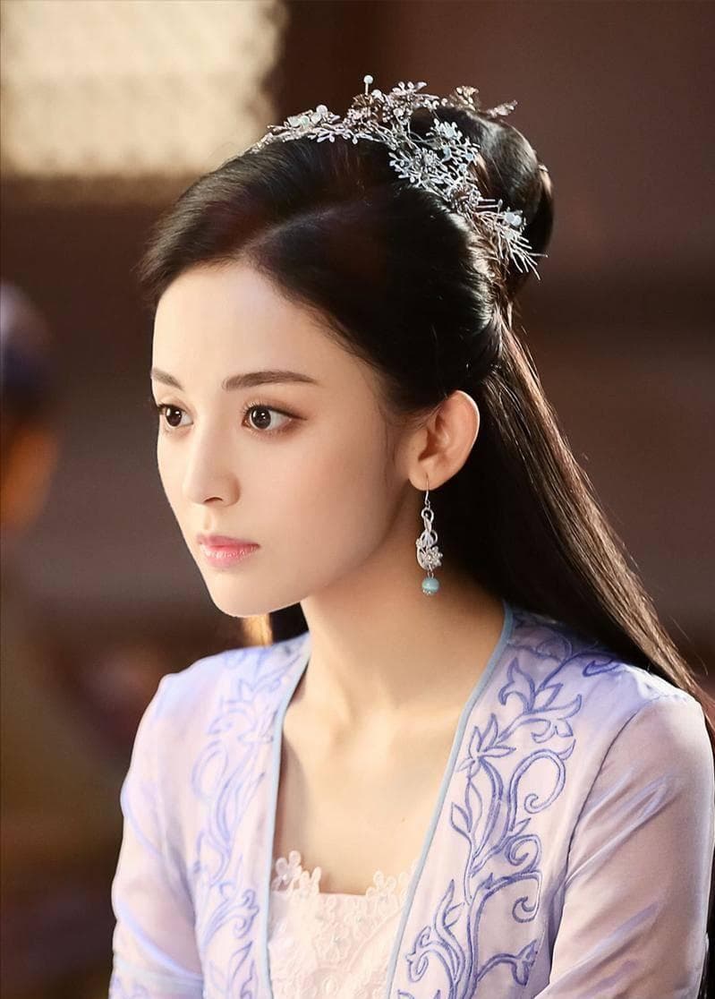 古力娜扎演绎徐有容：一个兼具力量与柔情的女性形象