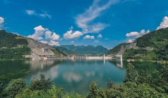 广西龙滩水电站：绿色明珠更璀璨