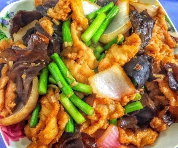 饭店里的过油肉，肉质滑嫩是怎么做出来的