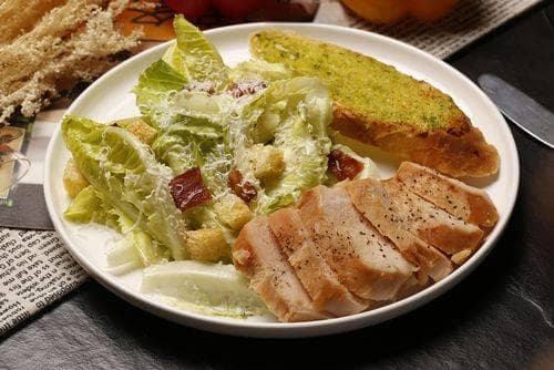 味蕾的盛宴：美食品尝中的文化、情感与满足感探索！