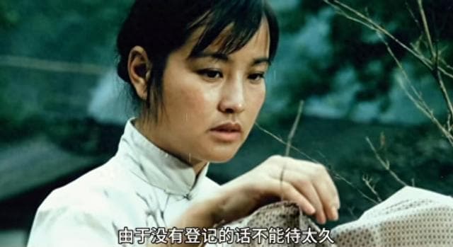 从“活下去”到“时代尾音”：《芙蓉镇》三句台词里的世道人心