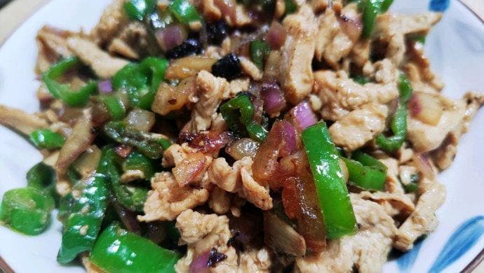 减脂下饭午餐——青椒炒鸡胸肉