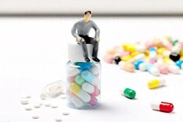 吃他汀不能吃氨氯地平？错！真正不该同服的，是这5类药