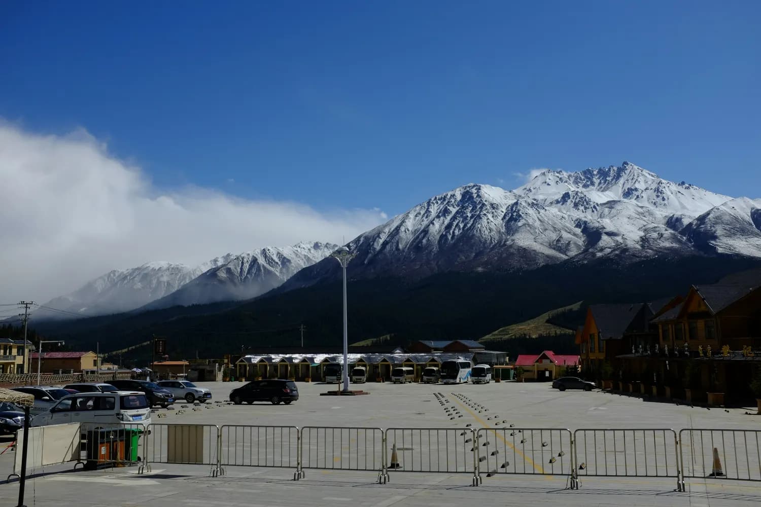 玉龙雪山游客服务中心：高海拔上的智慧升级