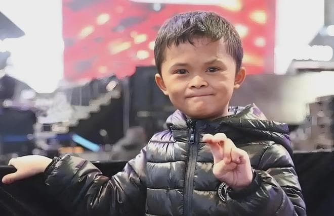 9年前，那个酷似“马云”的江西7岁小男孩范小勤，如今怎么样了？
