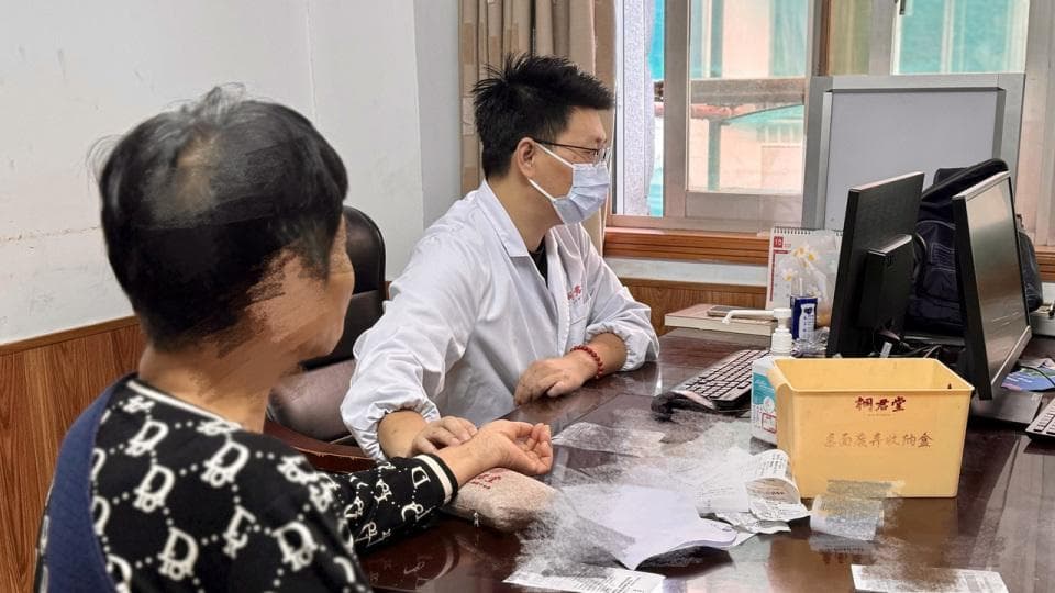 体检查出颈动脉斑块怎么办？中医专家：这么做有机会缩小！