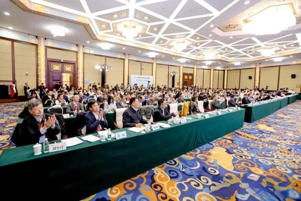 固态电池、打针补液，谁是锂电池的未来良方？