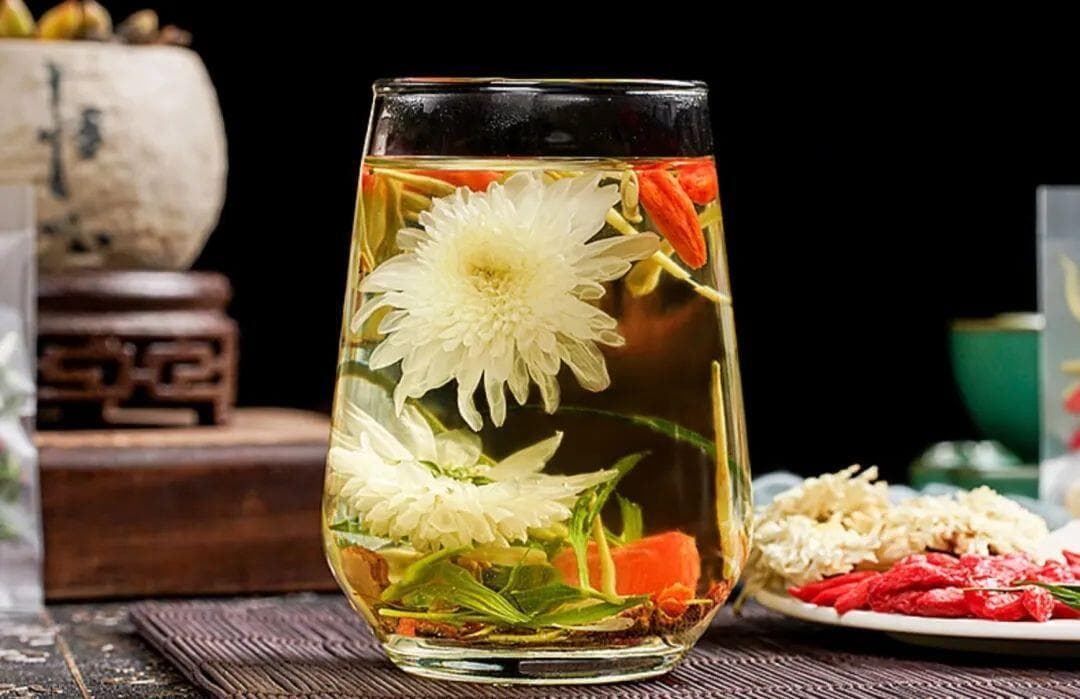 夏季养肝，喝3茶、揉2穴，帮你清热解毒、疏肝解郁！