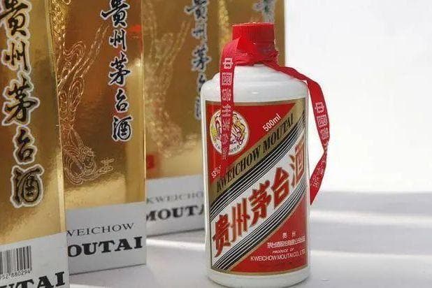 酱香酒和浓香酒的区别，哪种好喝？